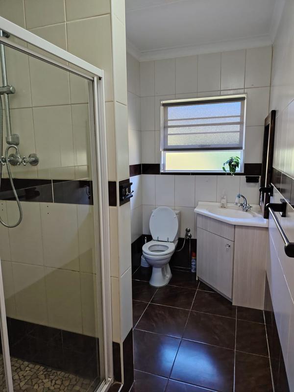 4 Bedroom Property for Sale in Sandbaai Western Cape